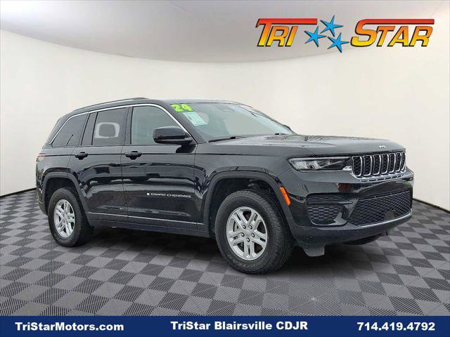 Certified 2024 Jeep Grand Cherokee Laredo w/ Trailer Tow Package