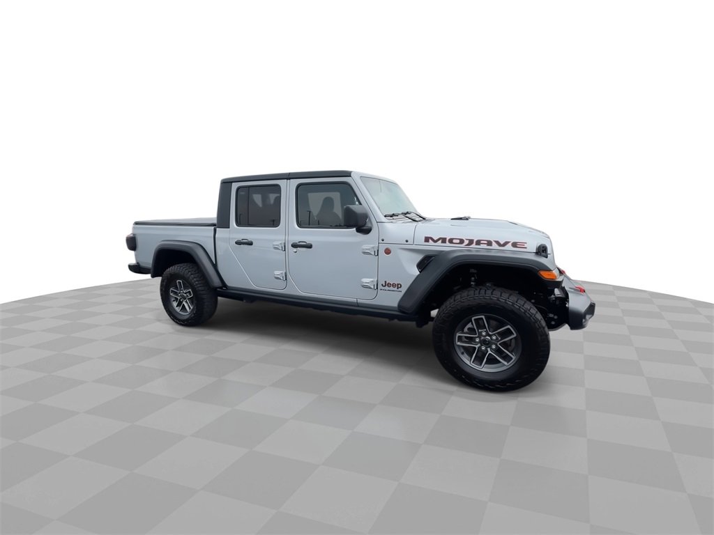 Used 2024 Jeep Gladiator Mojave w/ Safety Group image 9