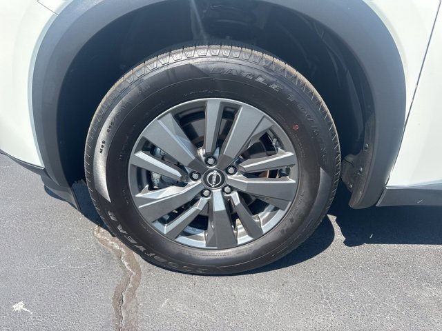 Used 2022 Nissan Pathfinder SV image 25