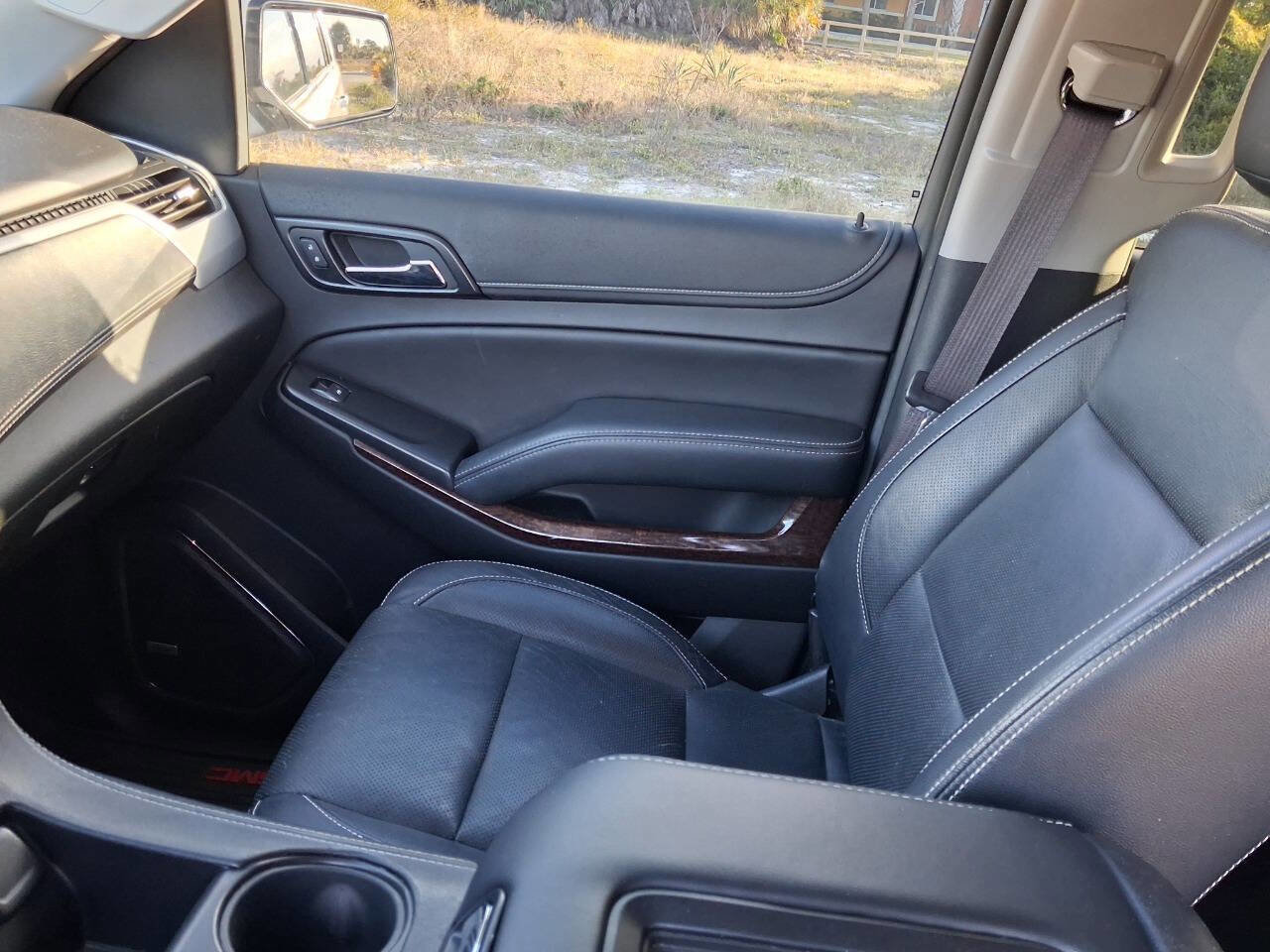 Used 2017 GMC Yukon SLE w/ Convenience Package RWD image 16