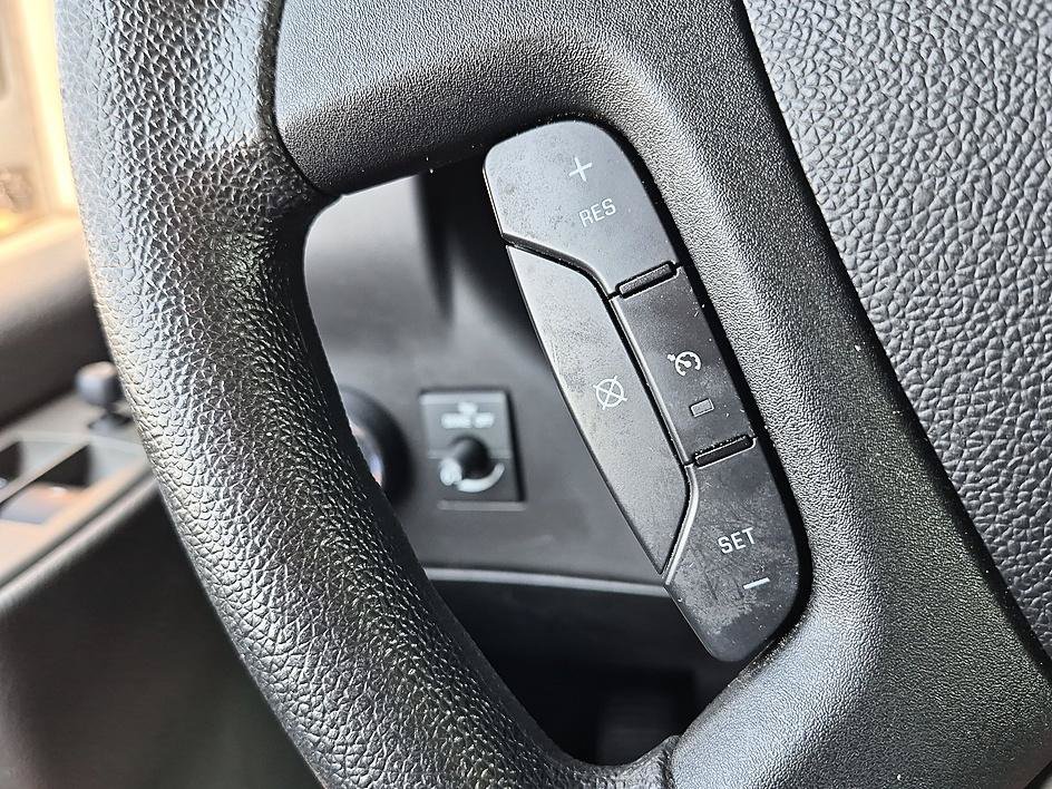 Used 2019 Chevrolet Express 2500 w/ Enhanced Convenience Package RWD image 17