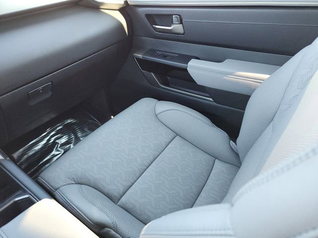 Used 2025 Toyota Tundra Limited image 19