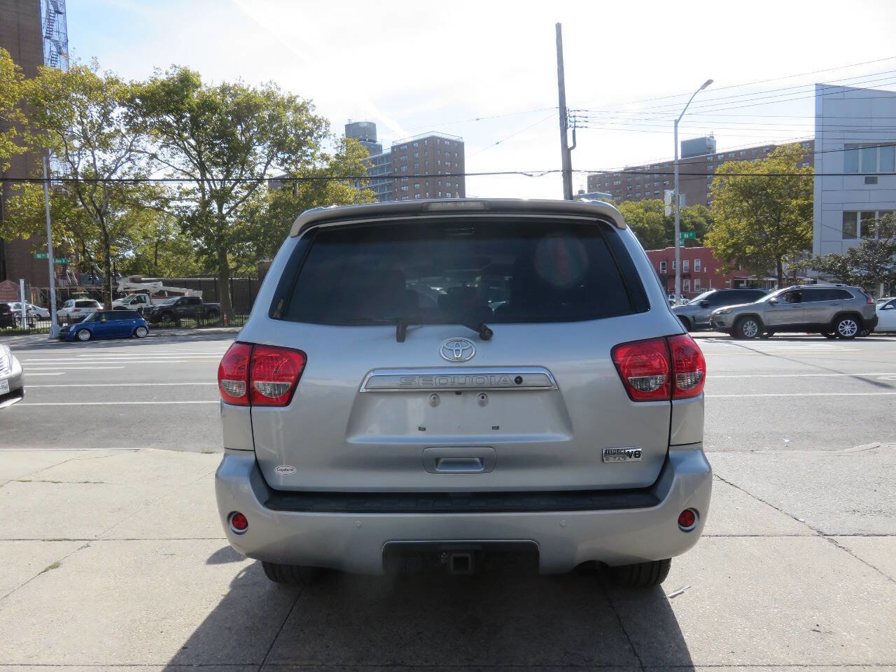 Used 2016 Toyota Sequoia Platinum image 7