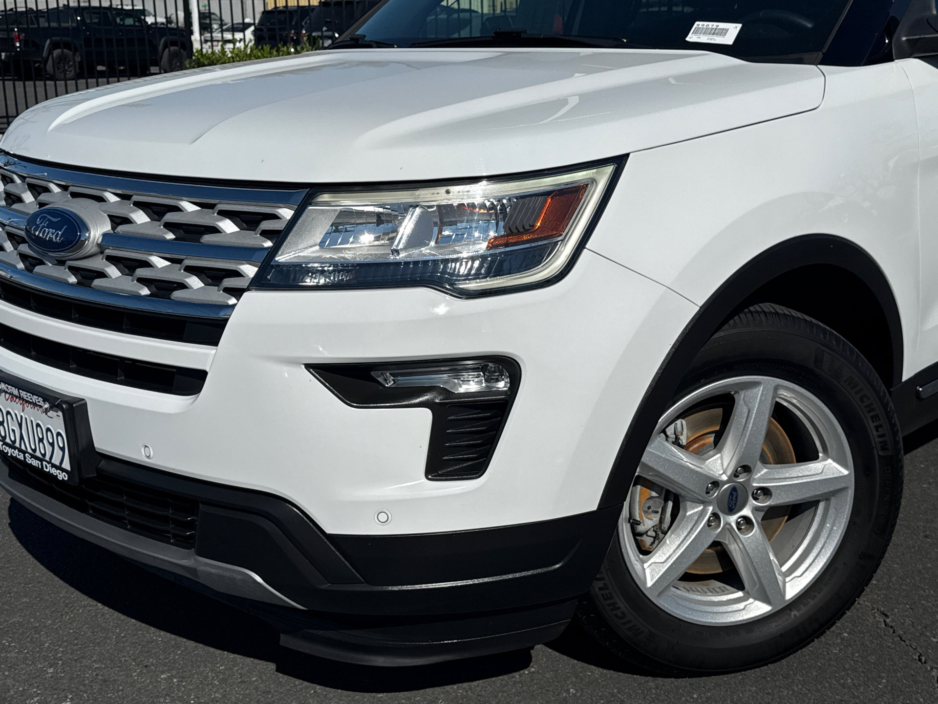 Used 2018 Ford Explorer XLT w/ Equipment Group 202A image 3