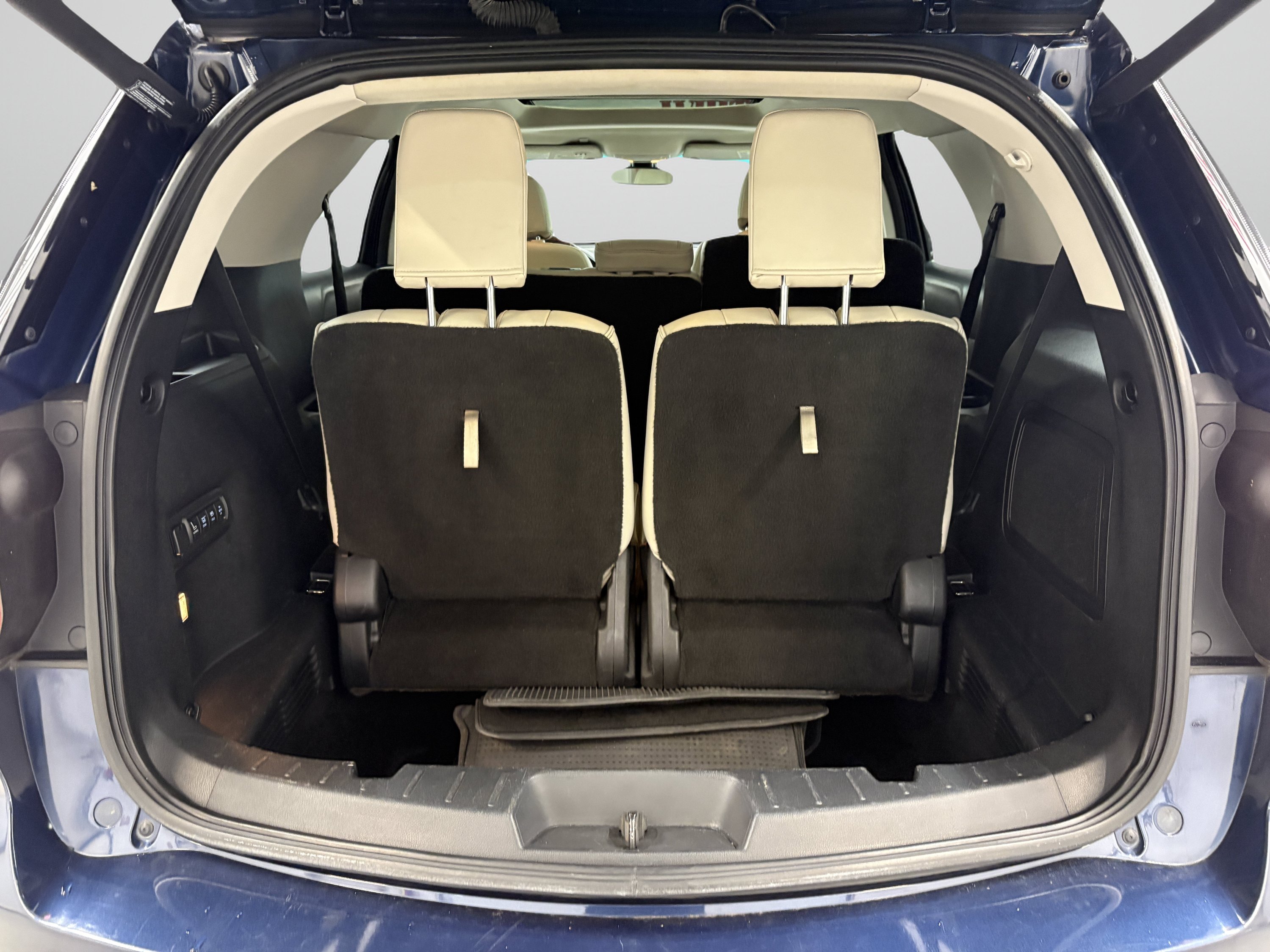 Used 2017 Ford Explorer Platinum AWD/4WD image 9