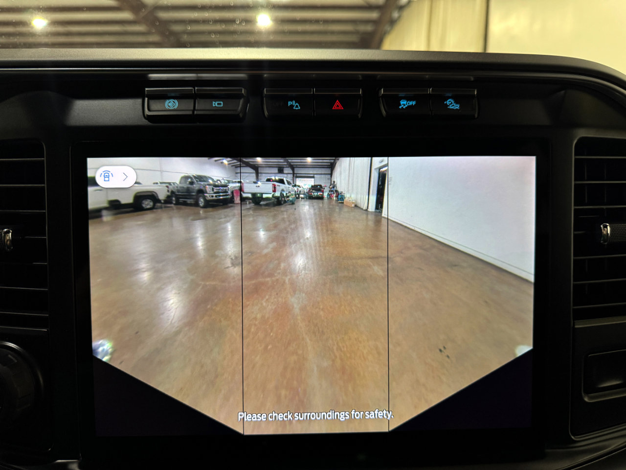 Used 2023 Ford F250 Platinum w/ Tremor Off-Road Package image 36