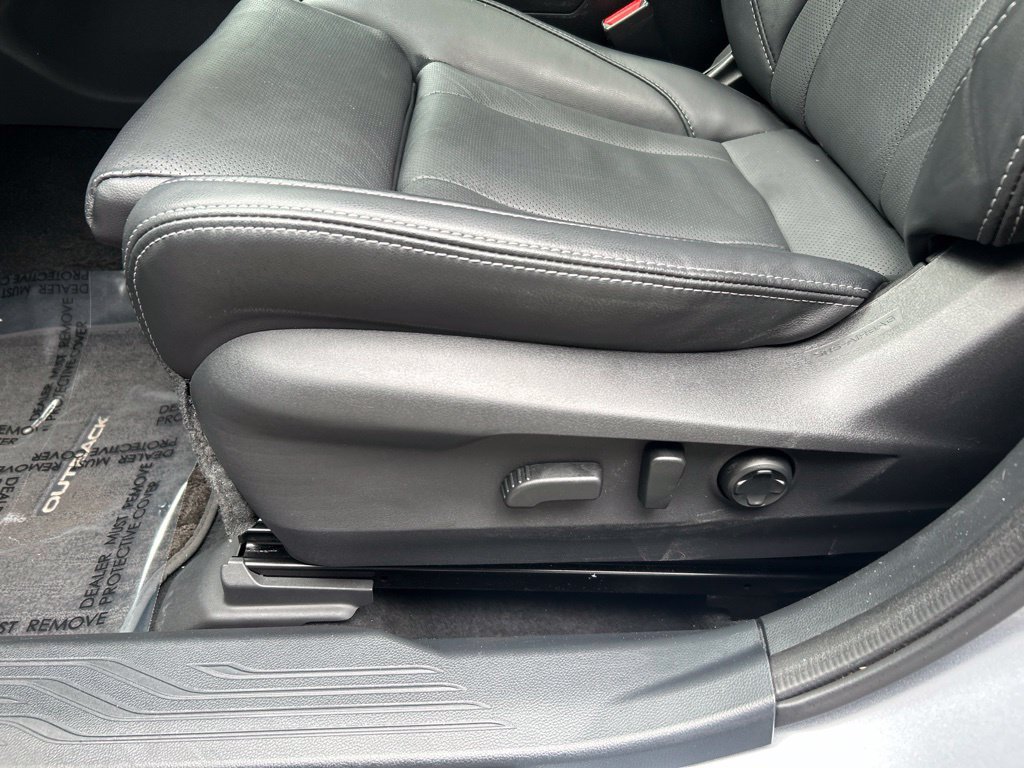 Used 2023 Subaru Outback Limited AWD/4WD image 16