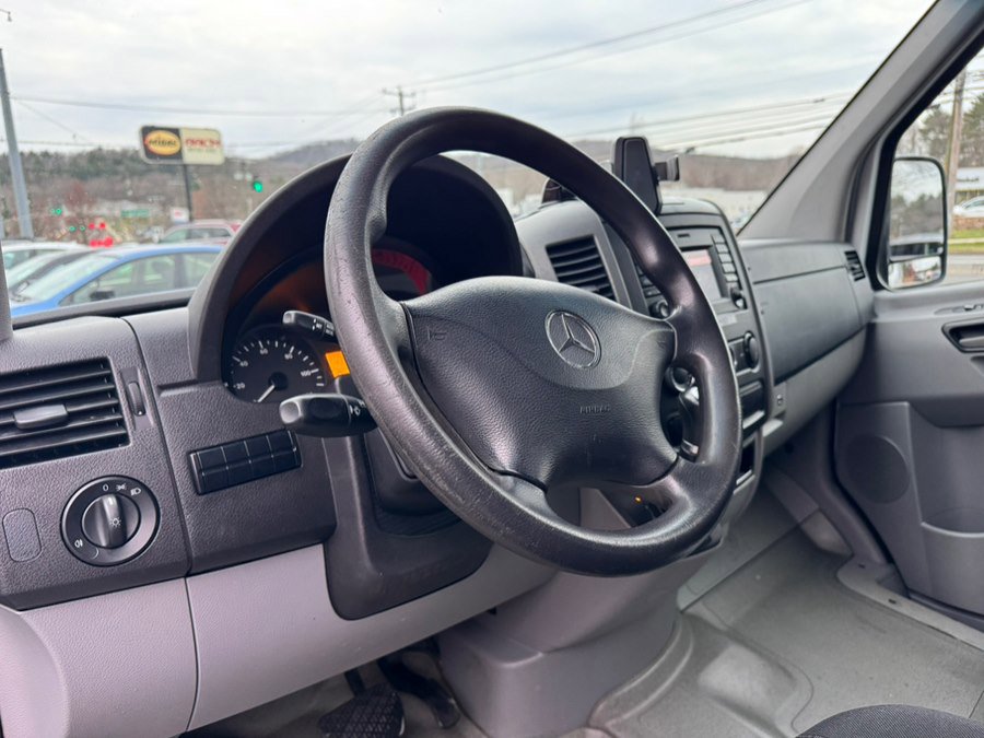 Used 2017 Mercedes-Benz Sprinter 2500 image 9
