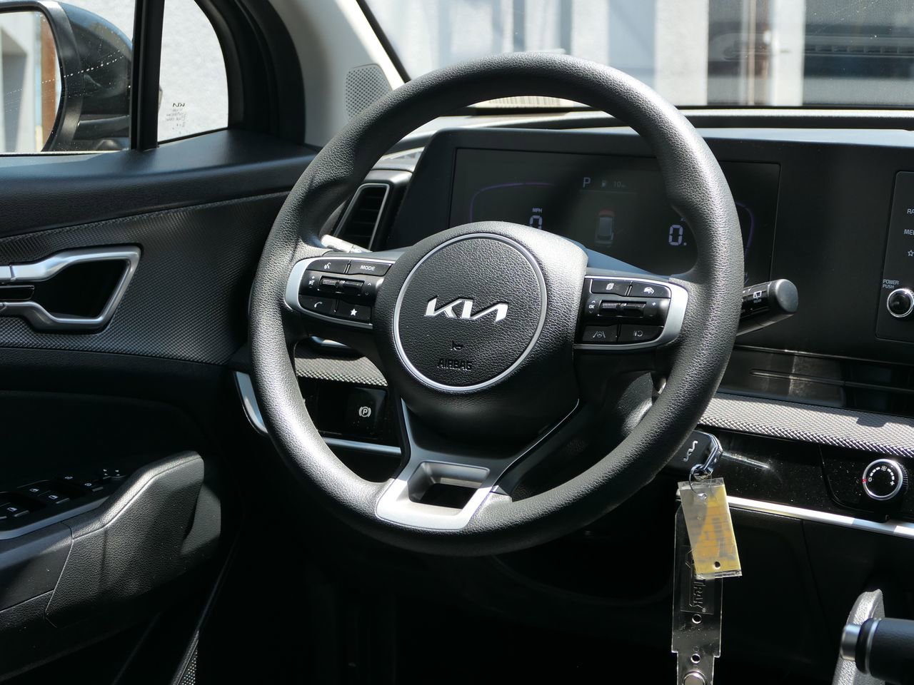 Used 2025 Kia Sportage LX FWD image 24