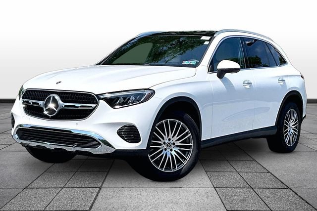 Certified 2026 Mercedes-Benz GLC 300 4MATIC image 2