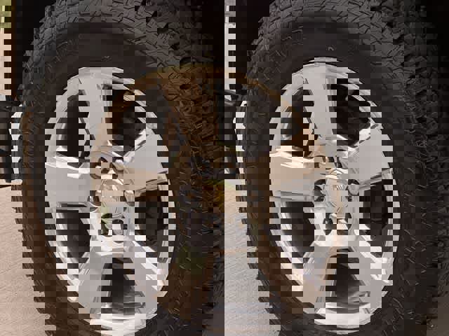 Used 2018 Chevrolet Silverado 1500 LT w/ Texas Edition AWD/4WD image 9