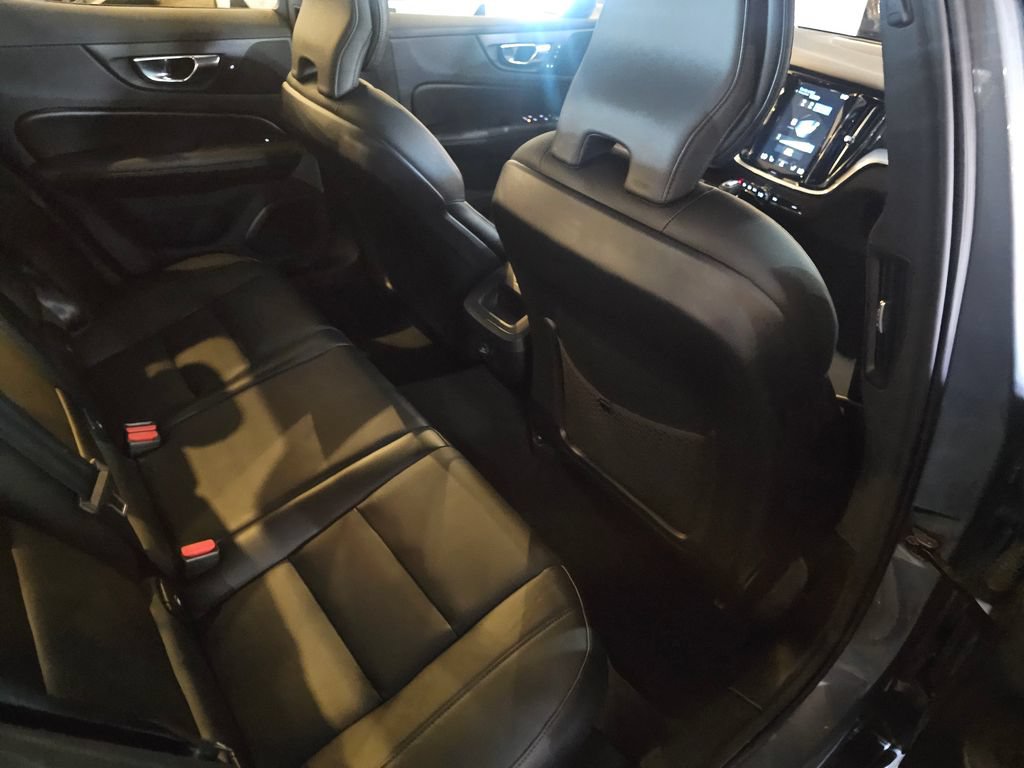 Used 2020 Volvo S60 T6 Momentum w/ Protection Package AWD/4WD image 8