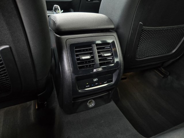 Used 2019 BMW X3 sDrive30i w/ Driving Assistance Package RWD image 16