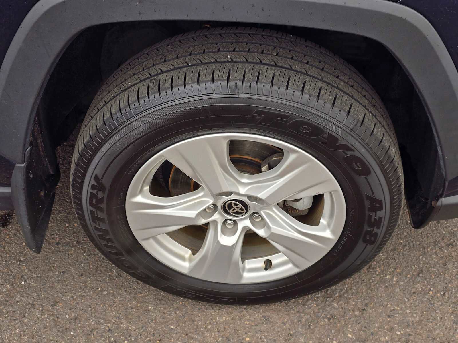 Used 2021 Toyota RAV4 XLE w/ Convenience Package image 11