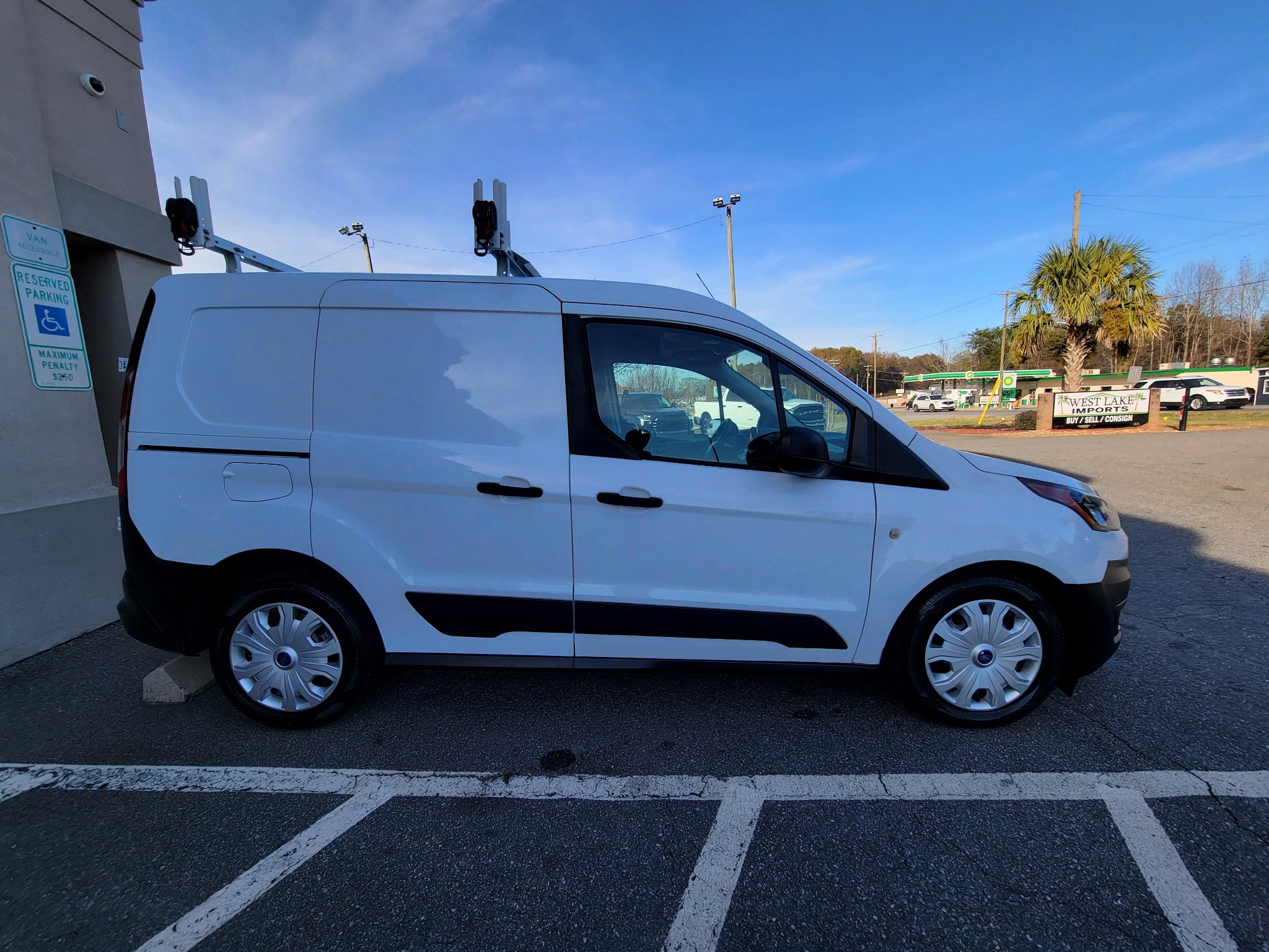 Used 2021 Ford Transit Connect XL image 14