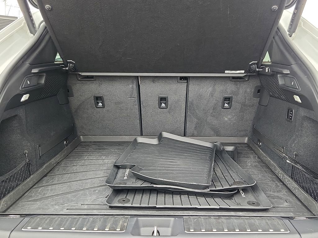 Used 2025 Porsche Macan 4S Electric image 27