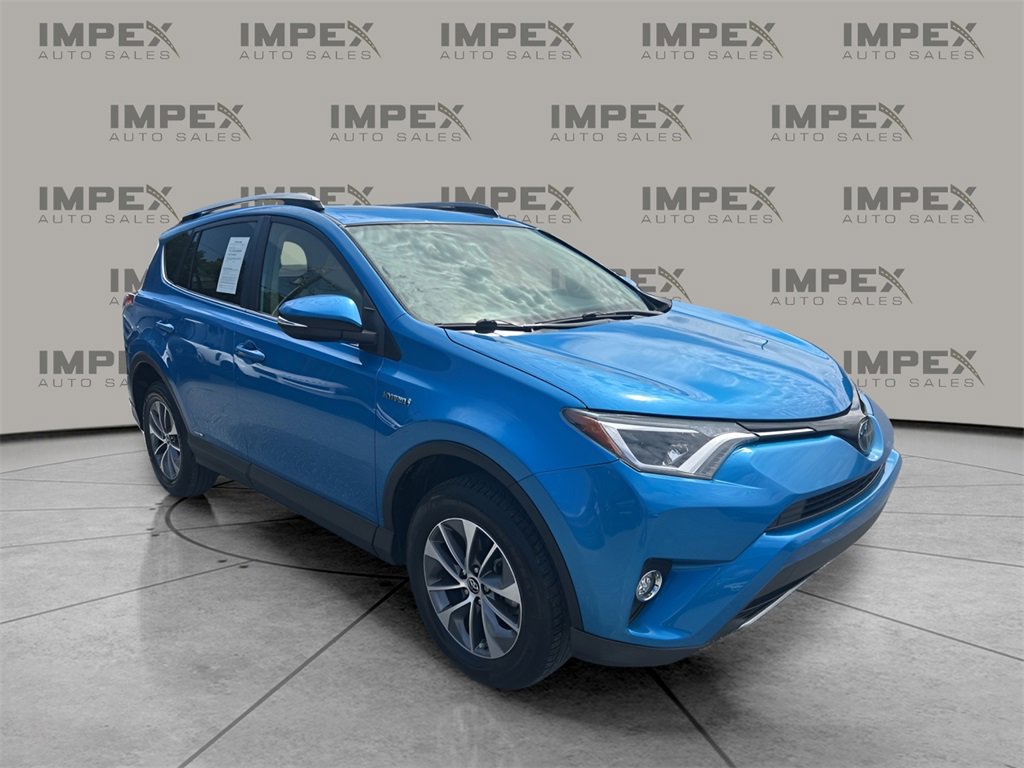Used 2018 Toyota RAV4 XLE image 7