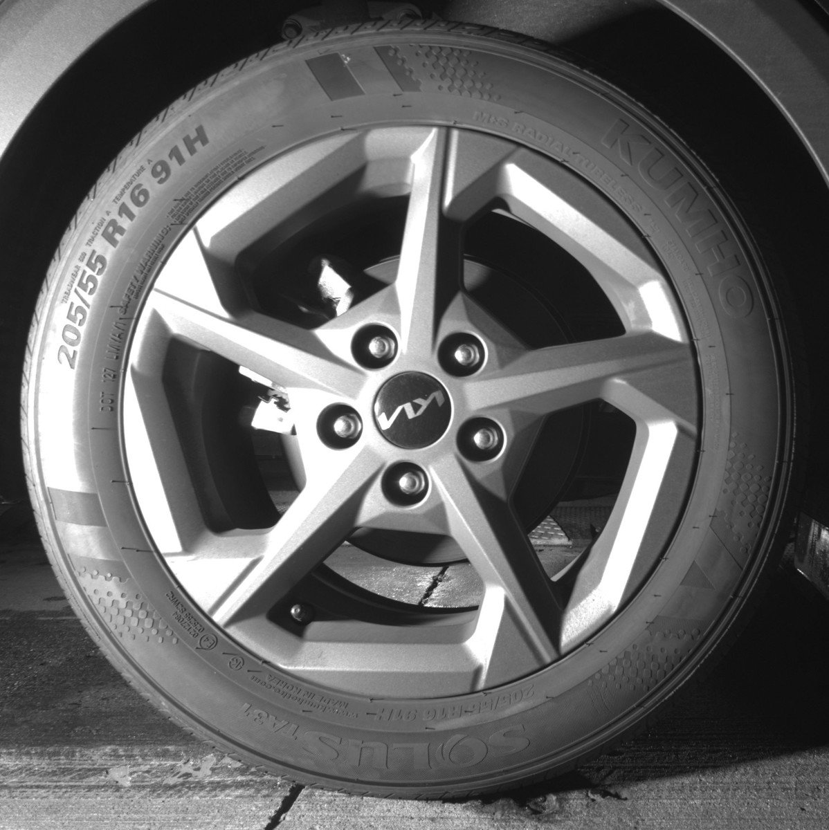 Used 2025 Kia K4 LXS image 15