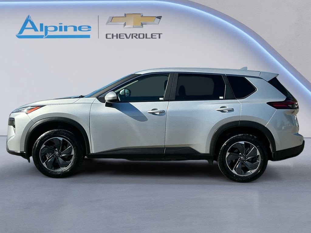 Used 2024 Nissan Rogue SV FWD image 2