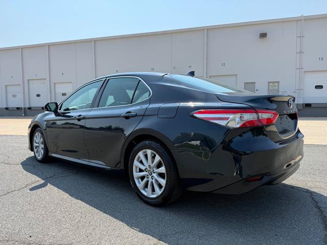 Used 2020 Toyota Camry LE w/ Convenience Package FWD image 3