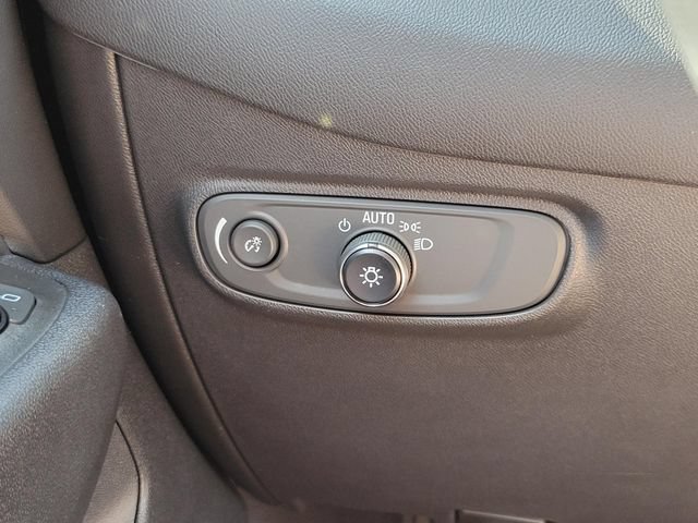 Used 2022 Chevrolet Equinox LT w/ LPO, Floor Liner Package FWD image 15