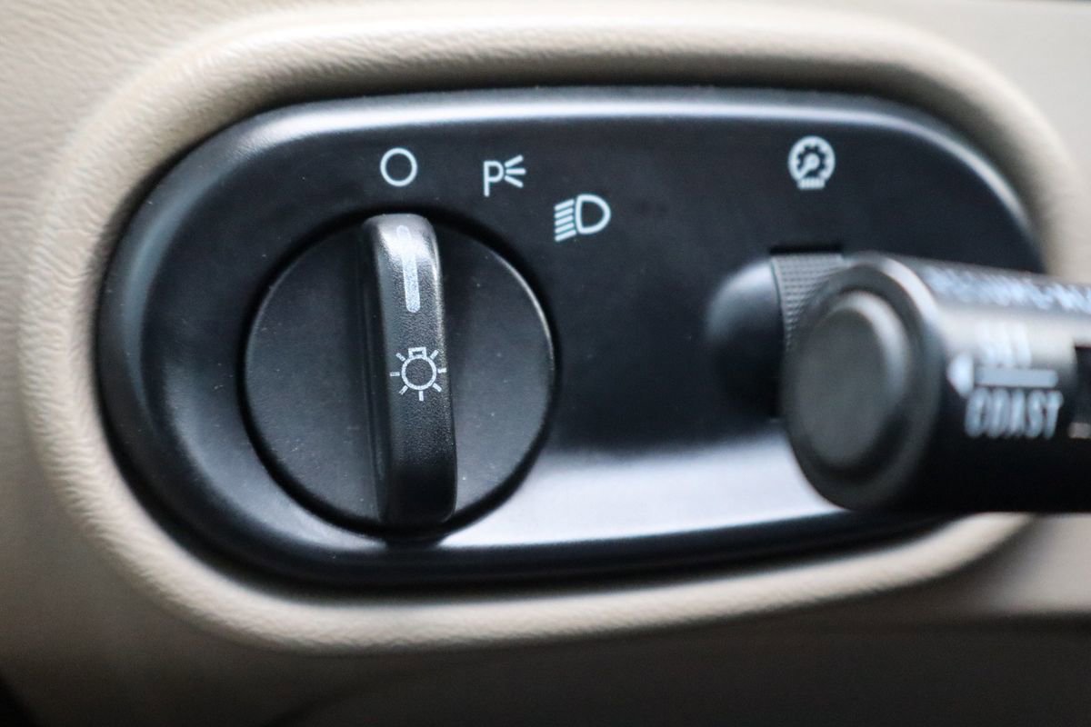 Used 2004 Ford Explorer Sport Trac XLS image 28