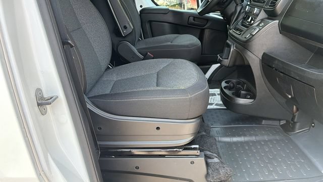 Used 2025 RAM ProMaster 2500 w/ U-Haul Equipment Group FWD image 15