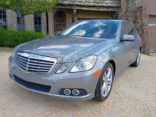 Used 2010 Mercedes-Benz E 350 Sedan image 4