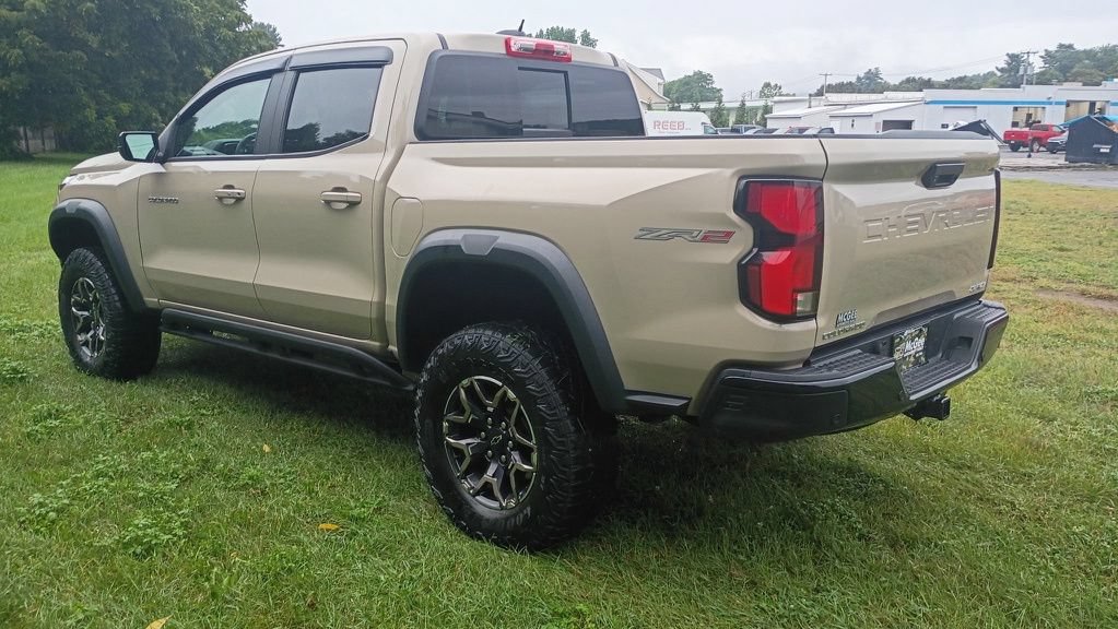 Used 2023 Chevrolet Colorado ZR2 w/ ZR2 Convenience Package III AWD/4WD image 5