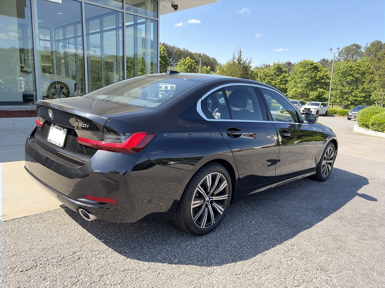 Certified 2025 BMW 330i Sedan RWD image 8