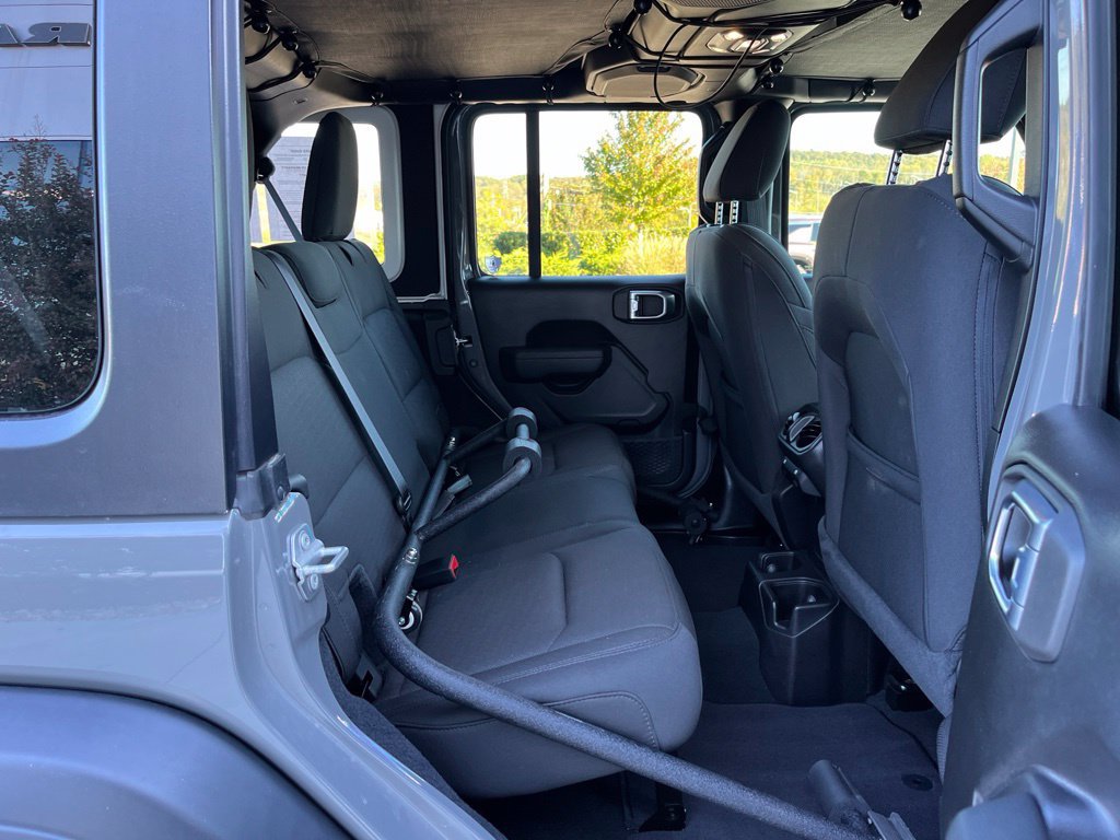 Used 2023 Jeep Wrangler Unlimited Sport AWD/4WD image 24