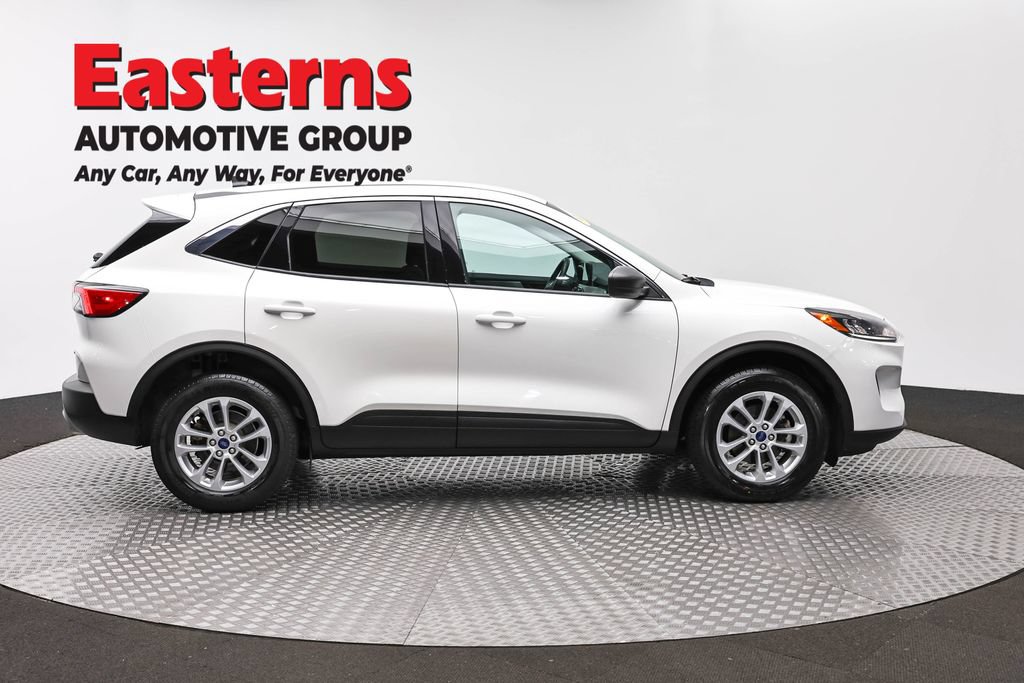 Used 2022 Ford Escape SE w/ Convenience Package AWD/4WD image 4