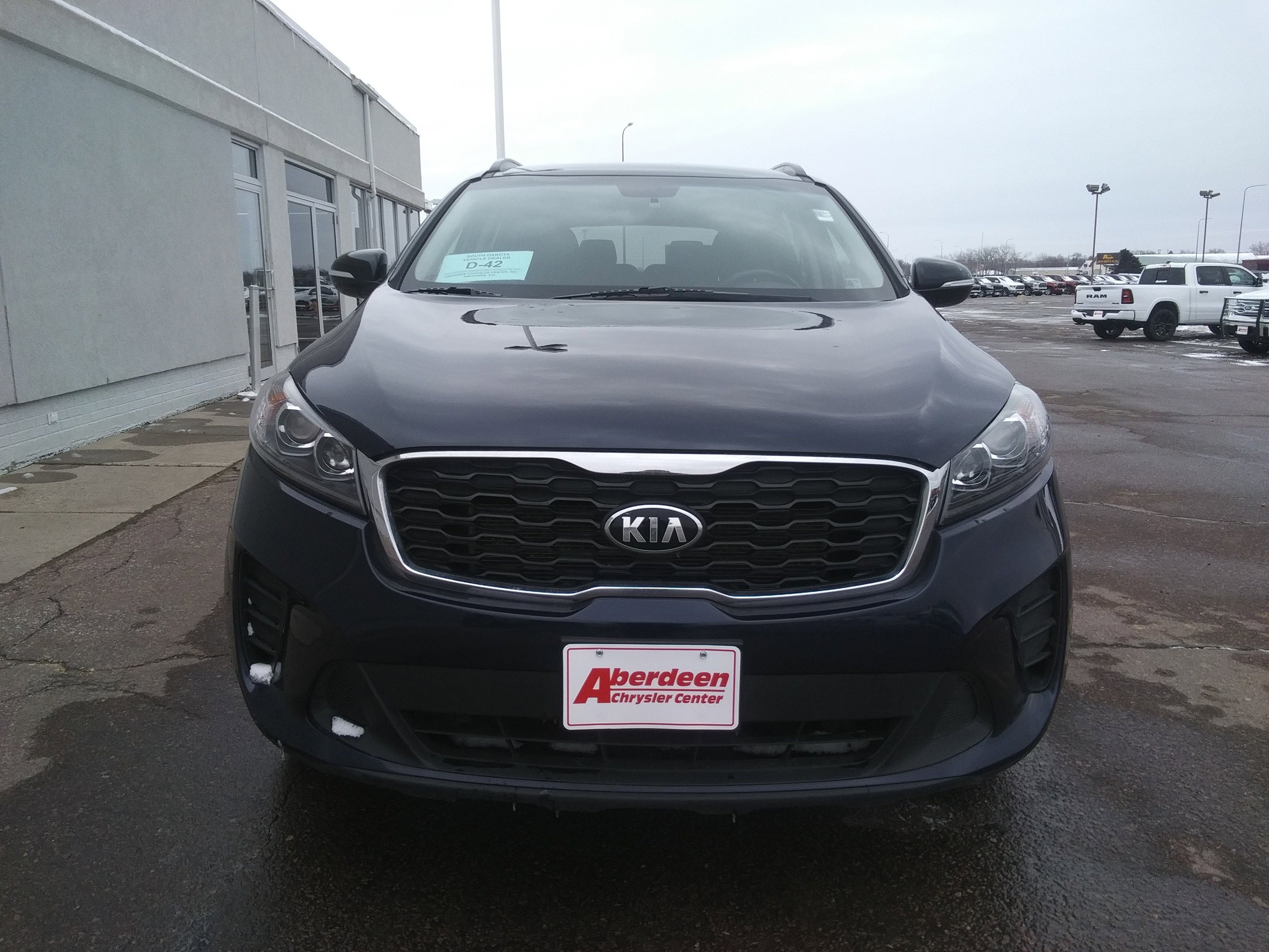 Used 2019 Kia Sorento S image 3