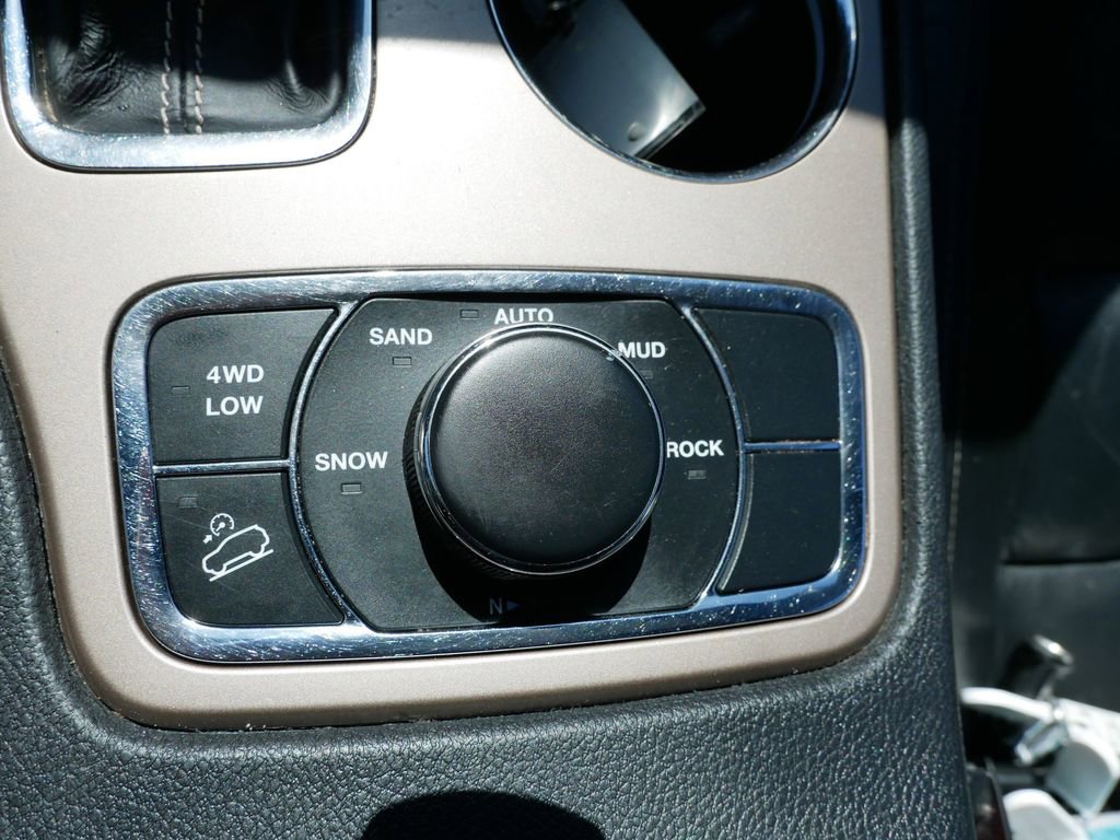 Used 2017 Jeep Grand Cherokee Limited AWD/4WD image 31