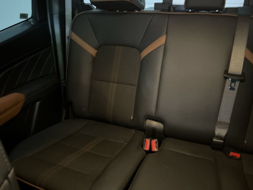 Used 2024 GMC Canyon AT4 w/ Technology Package AWD/4WD image 27