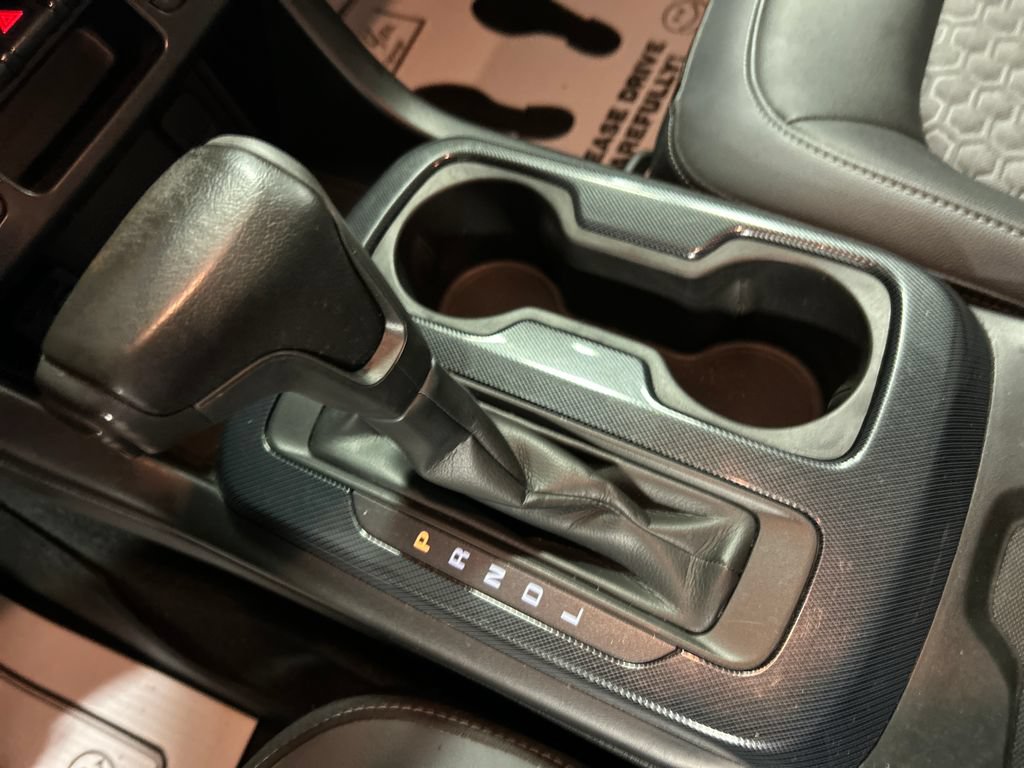 Used 2021 Chevrolet Colorado Z71 w/ Safety Package AWD/4WD image 20