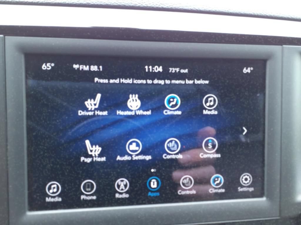Used 2020 Chrysler Pacifica Touring-L FWD image 17