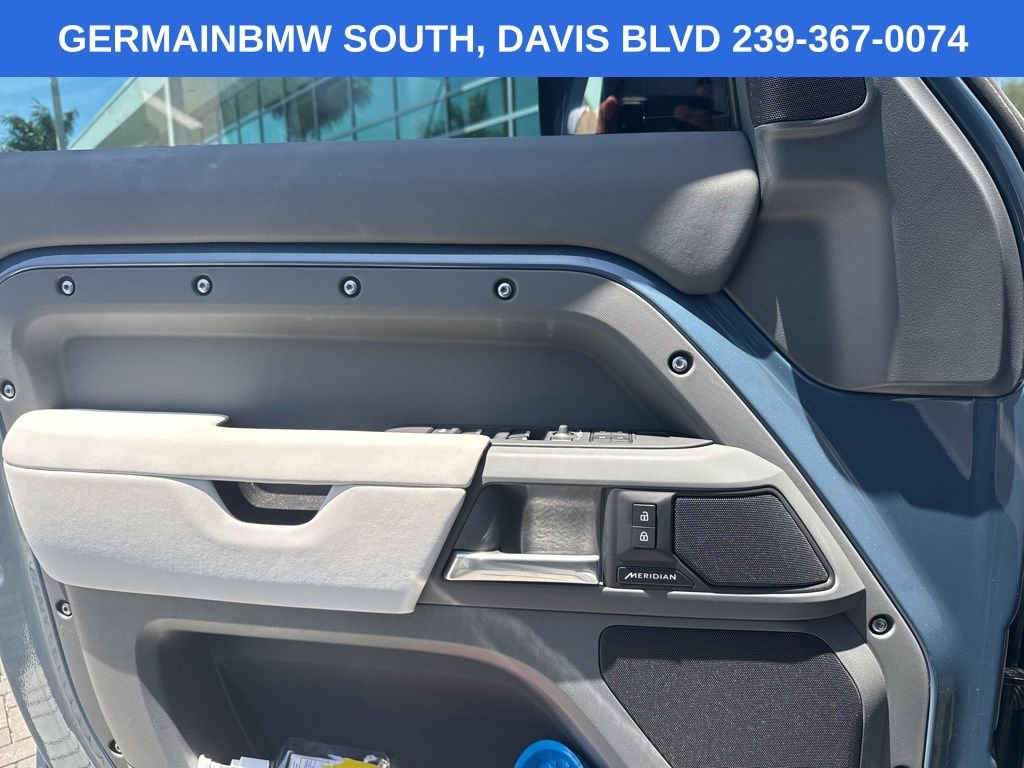 Used 2025 Land Rover Defender 110 S AWD/4WD image 10