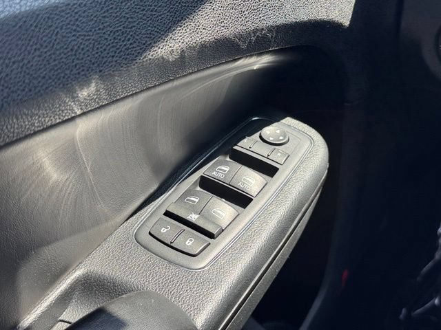 Used 2014 Chrysler 300 S AWD/4WD image 34