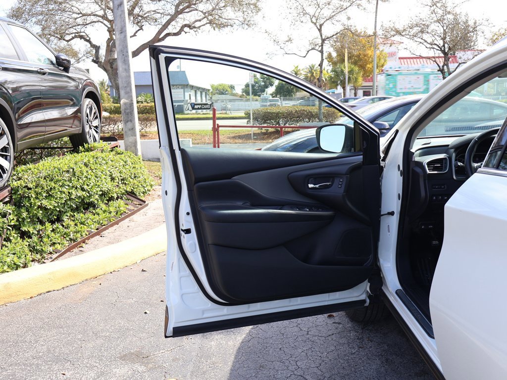 Used 2020 Nissan Murano SL w/ Cargo Package image 23
