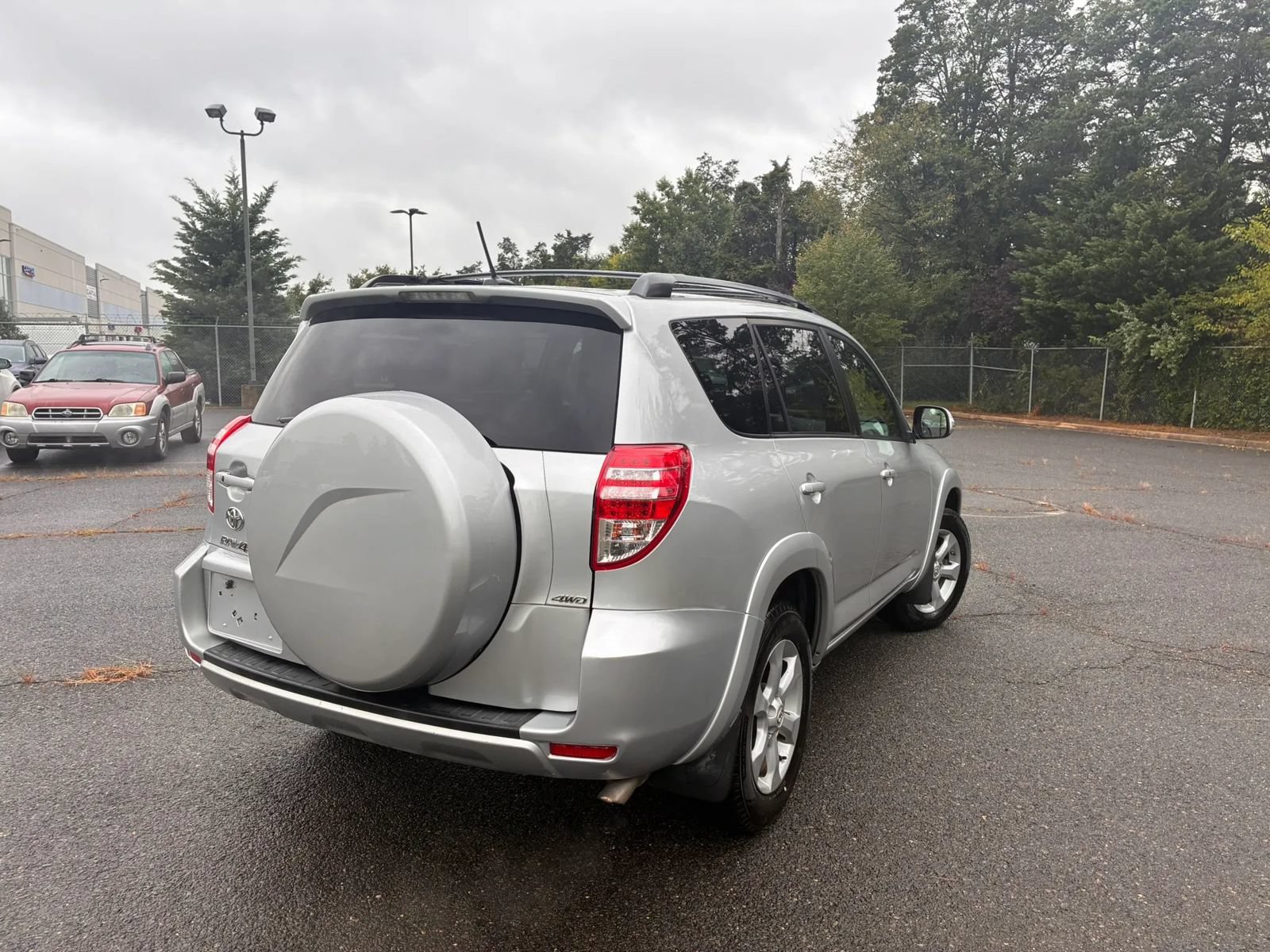 Used 2011 Toyota RAV4 Limited w/ Limited Extra Value Pkg AWD/4WD image 10