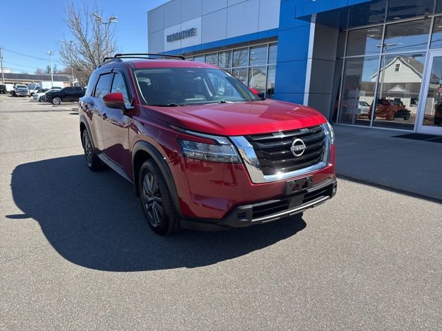Used 2022 Nissan Pathfinder SV image 4