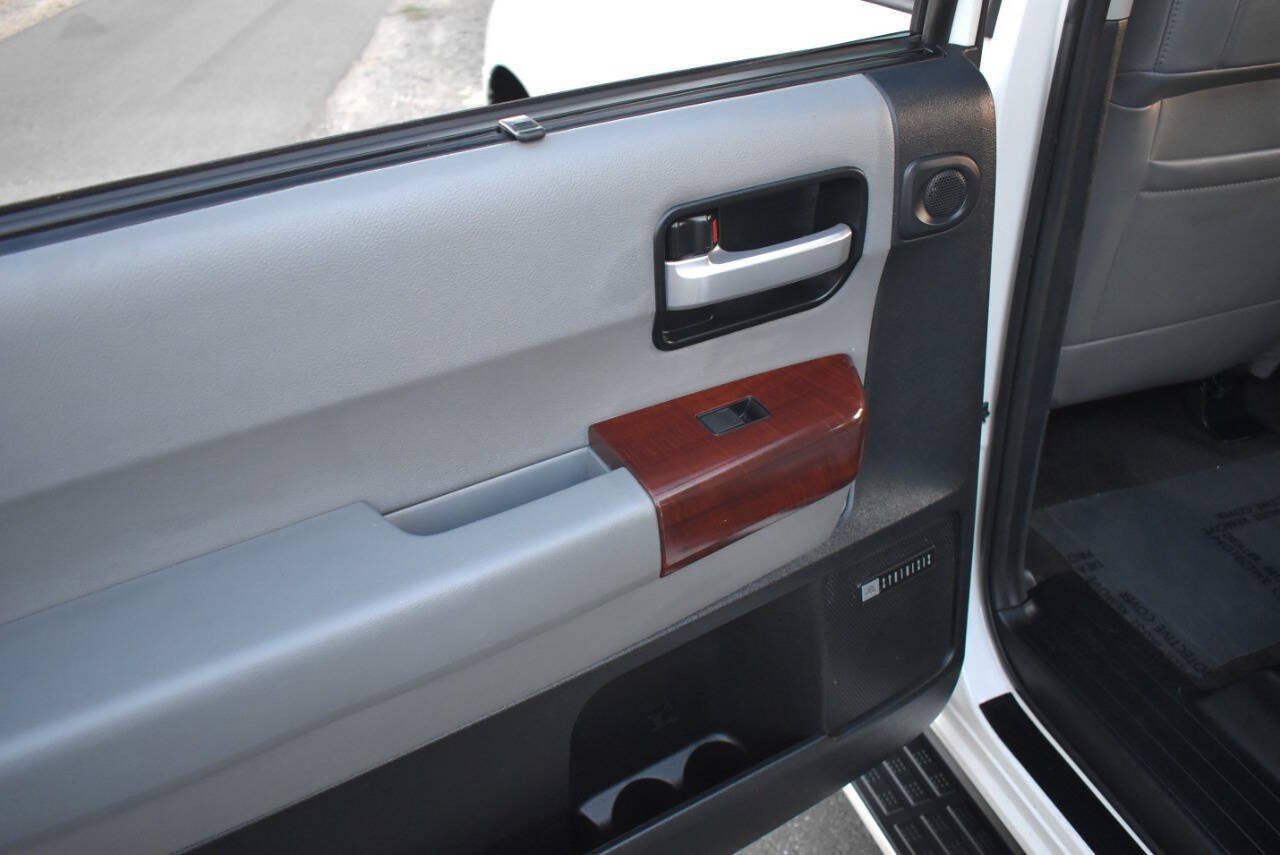 Used 2013 Toyota Sequoia Platinum AWD/4WD image 74
