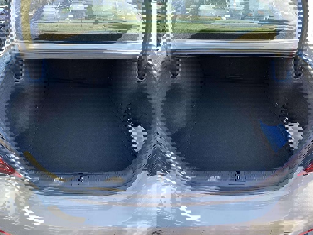 Used 2025 Genesis G70 3.3T Advanced image 11