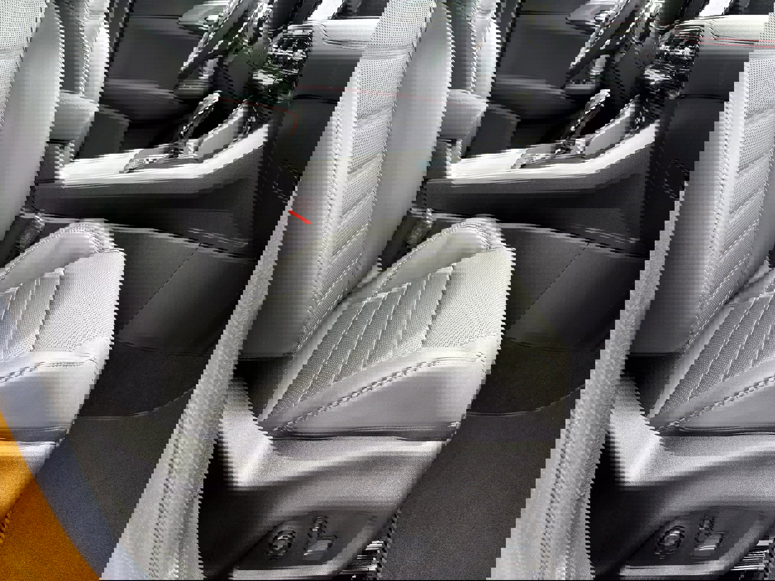 Used 2024 Dodge Hornet R/T Plus AWD/4WD image 31