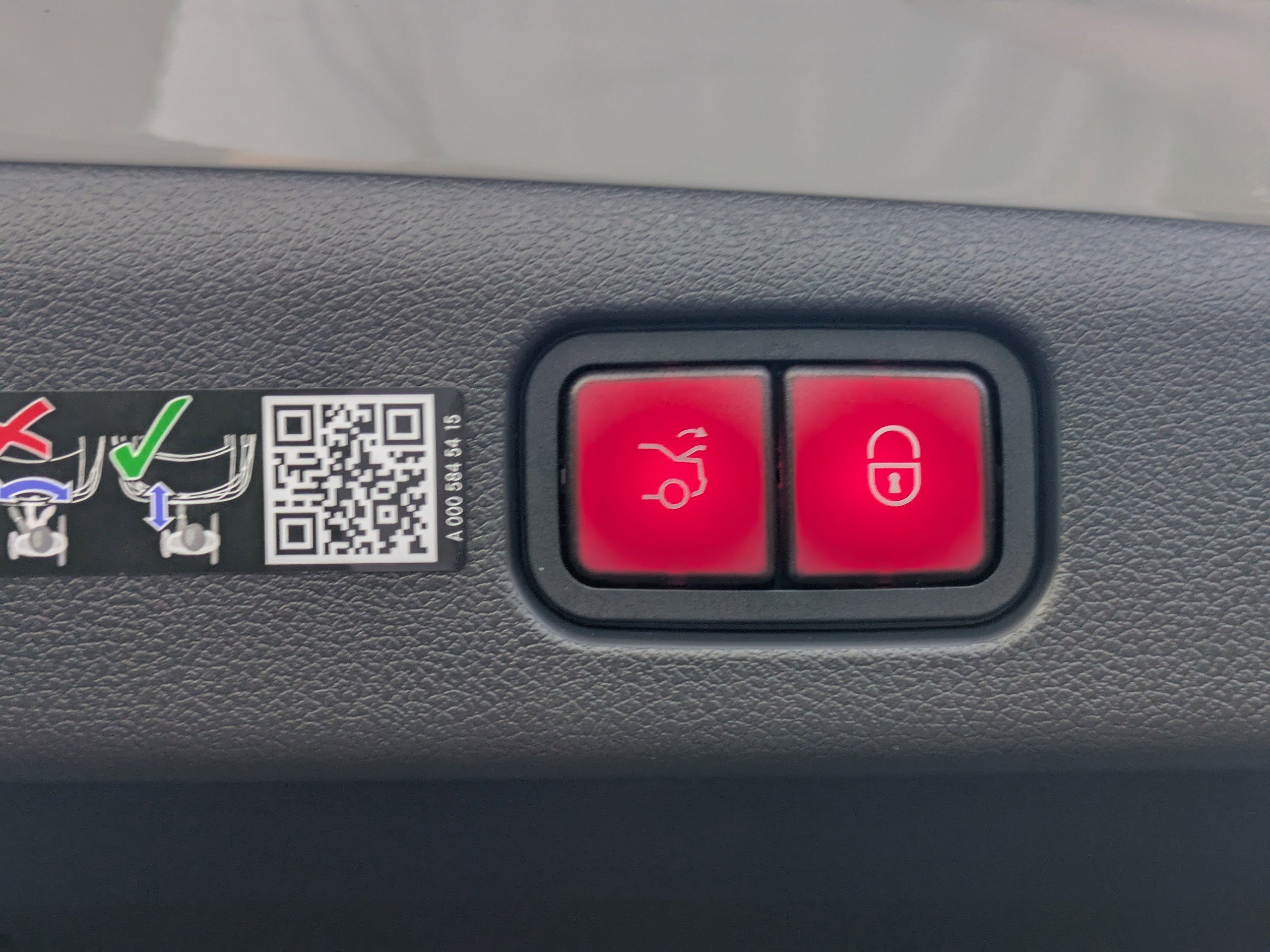 New 2026 Mercedes-Benz E 53 AMG e 4MATIC Sedan image 13