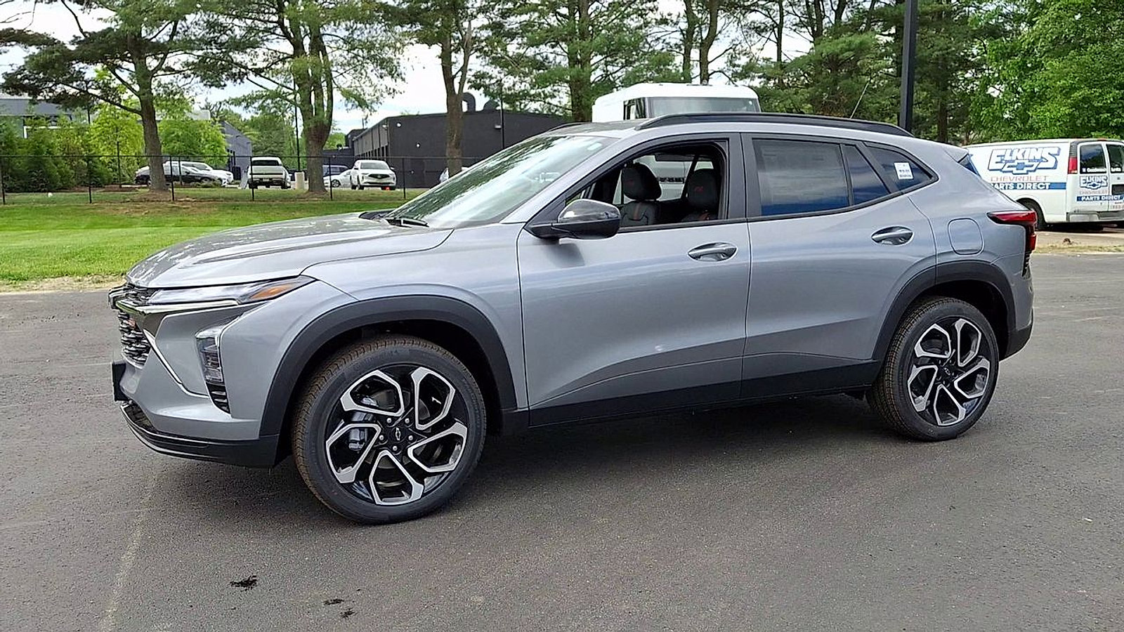 New 2026 Chevrolet Trax RS w/ Driver Confidence Package FWD image 7