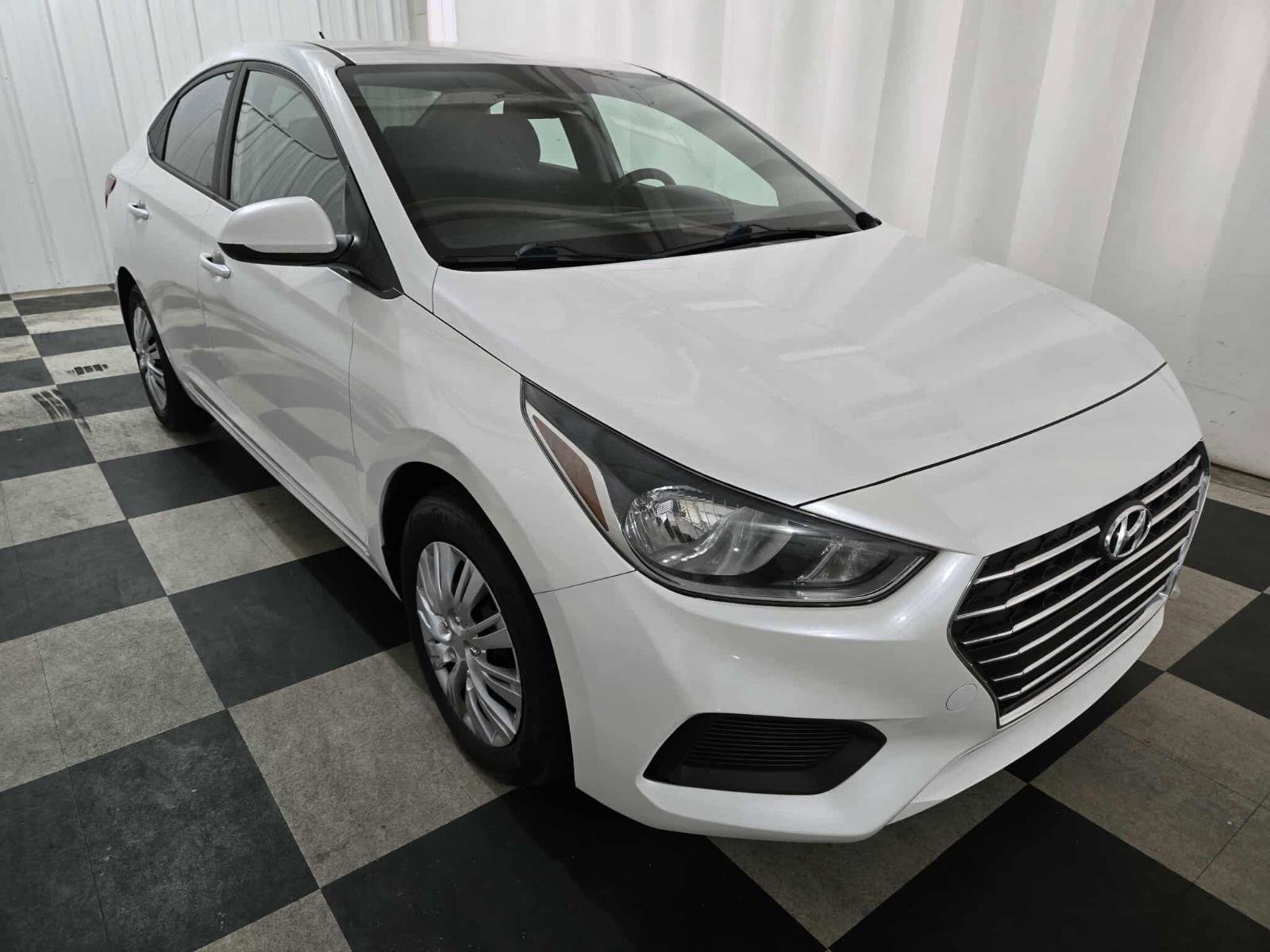 Used 2021 Hyundai Accent SE w/ Cargo Package image 3
