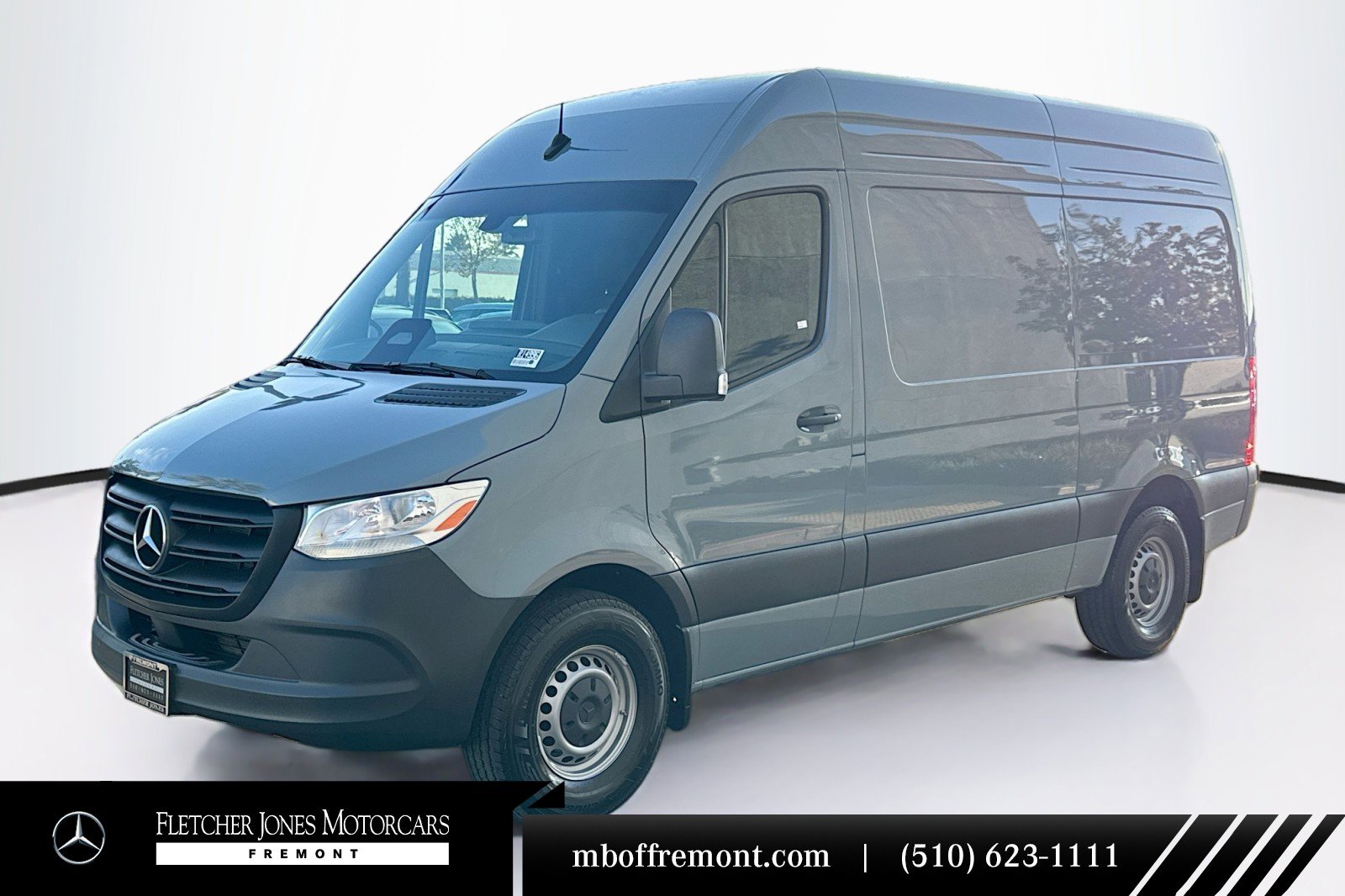 Used 2025 Mercedes-Benz Sprinter 2500 image 1