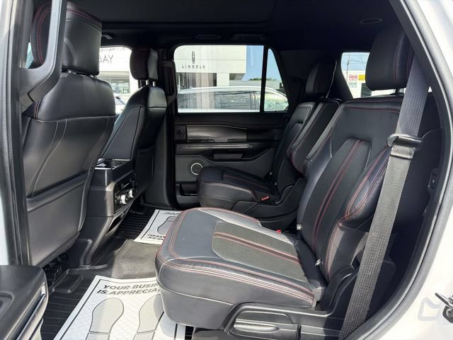 Used 2019 Ford Expedition Limited w/ Equipment Group 303A AWD/4WD image 12